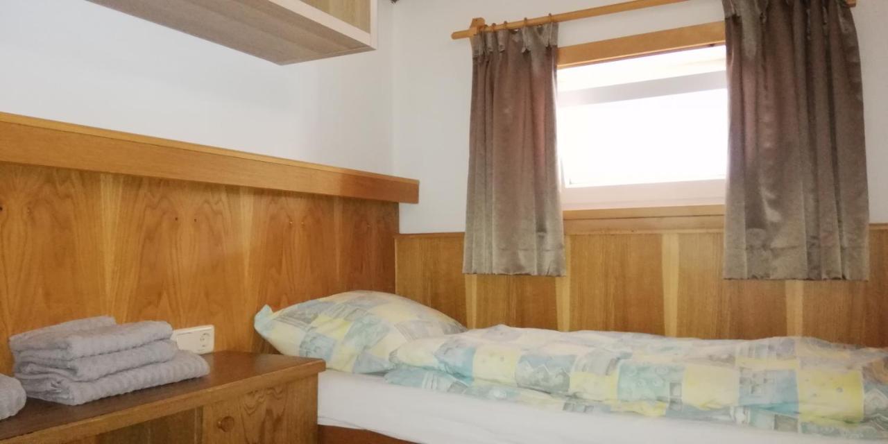 Haus Dienten Top 11 Дінтен-ам-Гохкеніг Екстер'єр фото