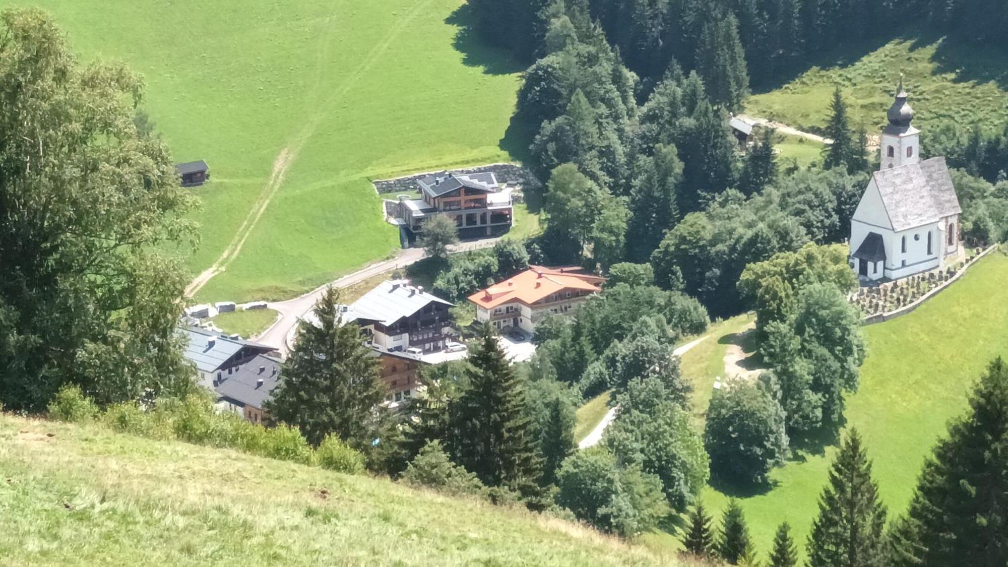 Haus Dienten Top 11 Дінтен-ам-Гохкеніг Екстер'єр фото